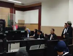 Kuasa Hukum Persoalkan BAP, Hakim Perintahkan Jaksa Hadirkan Terdakwa Secara Langsung
